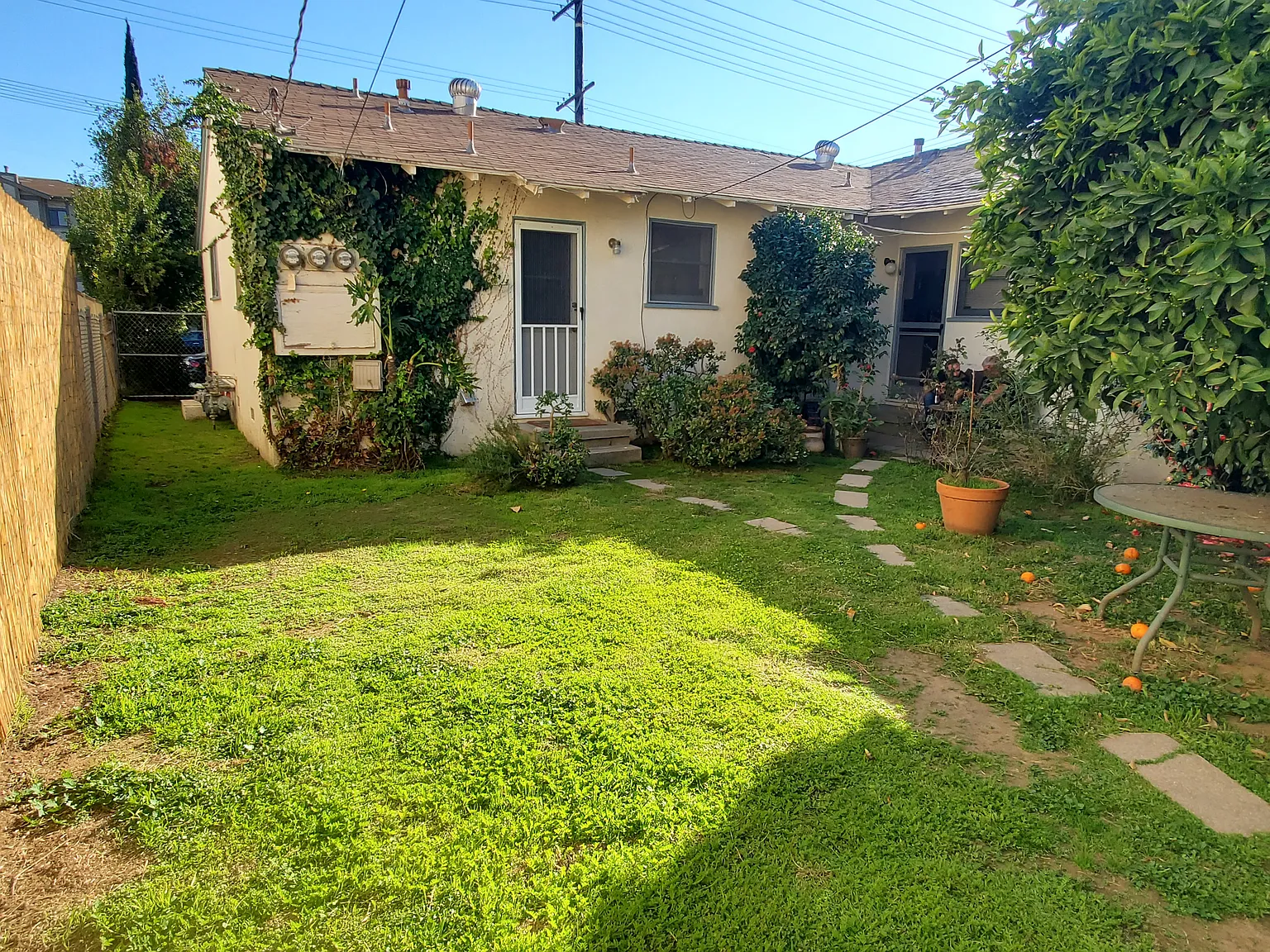 13527 Burbank Blvd — Photo 3