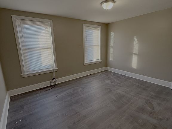 4th image of 304 Porter St #1