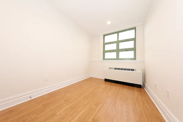 Rented by Corcoran | media 61