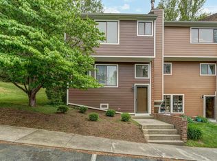 587 Southampton Ct, Charlottesville, VA 22901