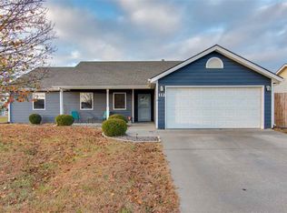 112 Northfield Rd, Manhattan, KS 66502