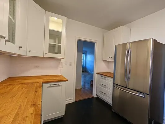 Sold by Esther Flynn Real Estate | media 23