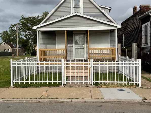 4745 McCook Ave, East Chicago, IN 46312