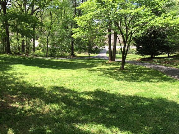 4th image of 3841 Statesville Rd