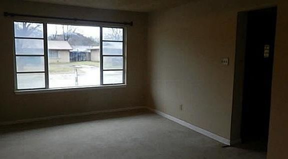 4th image of 5212 Wosley Dr