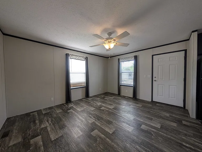 38000 Le Chateau Blvd #658 — Photo 2