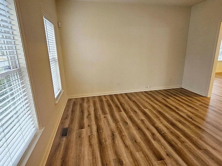 2822 Slingerland Dr — Photo 8