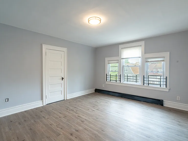 105 Shepard Ave #3 — Photo 7
