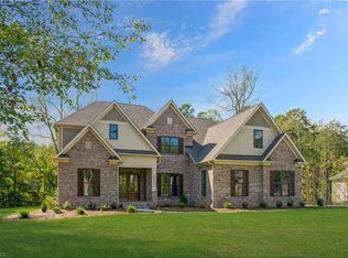 8211 Pyramid Dr, Summerfield, NC 27358