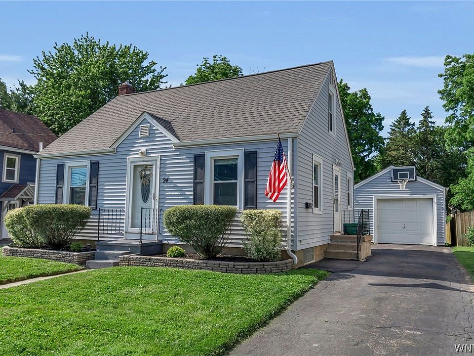 1st image of 24 Beverly Pl