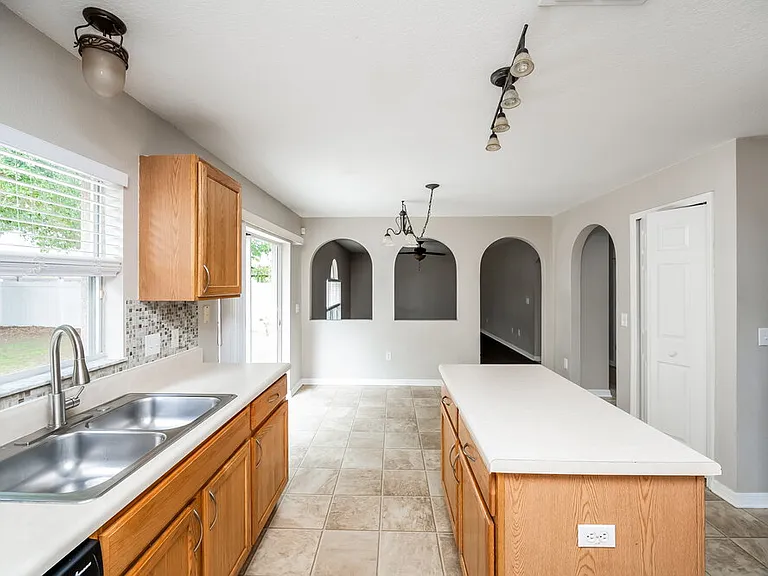 17006 Torvest Ct — Photo 9