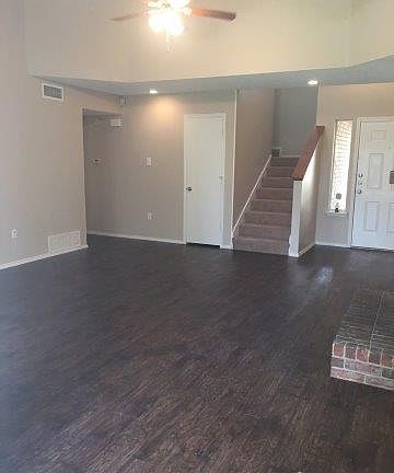 3rd image of 2406 McKensie Ln