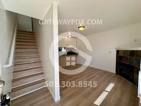 3127 SE Powell Valley Rd — Photo 3