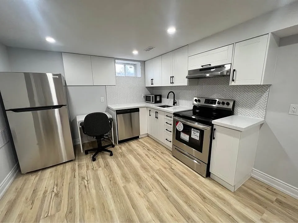 105 Stewart Avenue Cambridge — Photo 3
