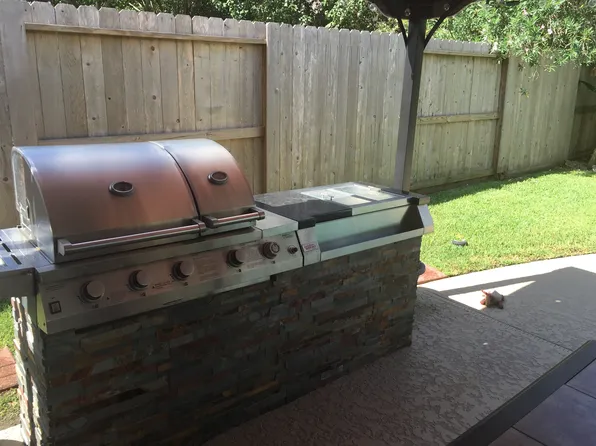 211 Green Cedar Dr, League City, TX 77573