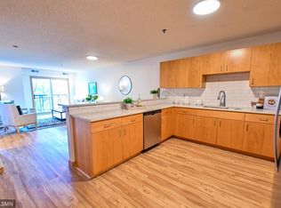 4845 W 123rd St APT 302, Savage, MN 55378