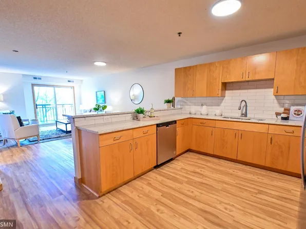 4845 W 123rd St APT 302, Savage, MN 55378