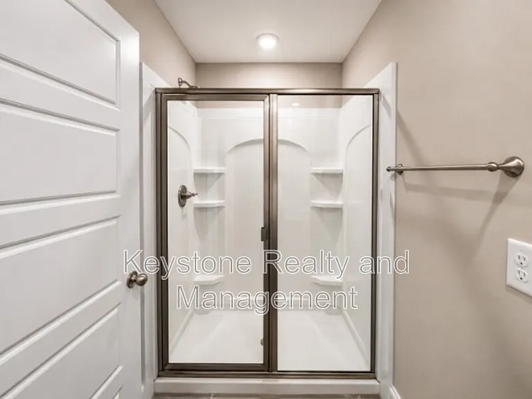 108 Banagher Ct — Photo 8