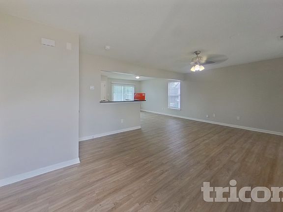 3rd image of 6207 Linda Vista Ln