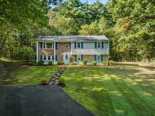 70 Pine Ridge Dr, Bridgewater, MA 02324