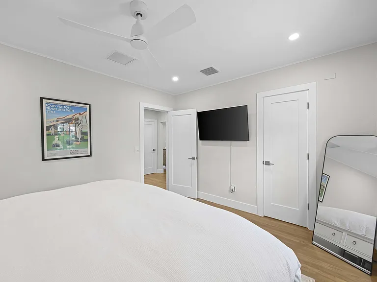 1714 N Palmway — Photo 5