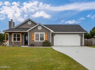 325 Buckhead Rd, Hubert, NC 28539