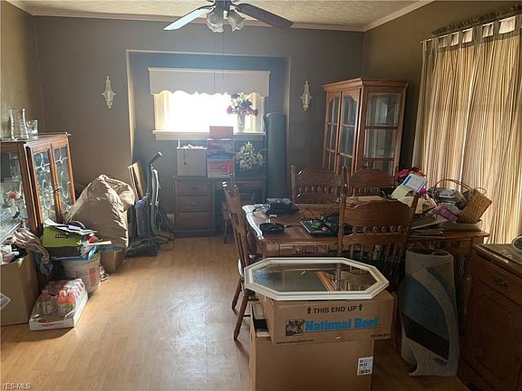 5th image of 576 Palmer Ave