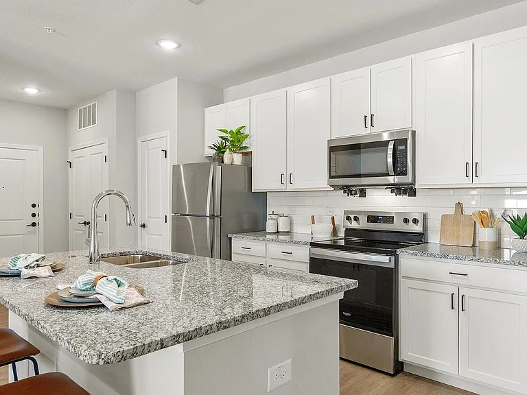 Whispering Pointe Apartments — Photo 44