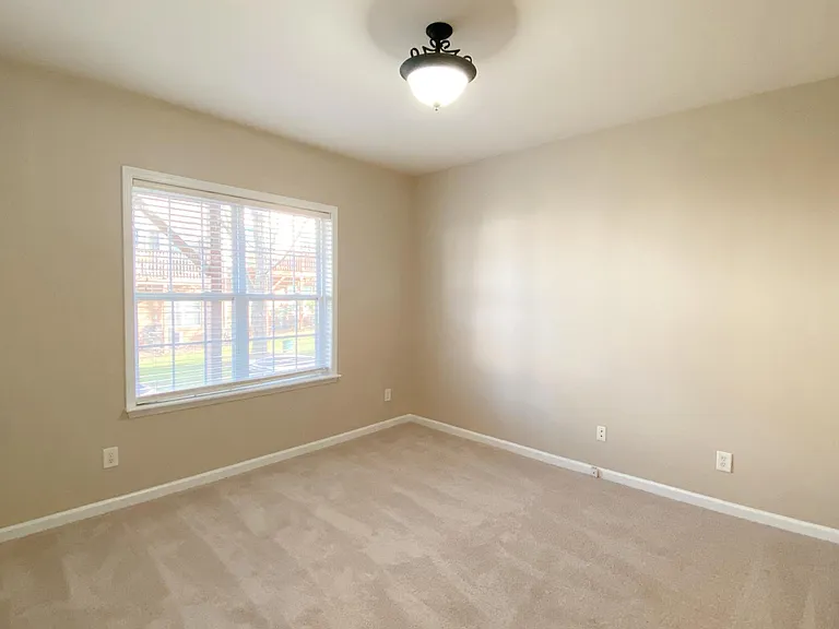 7006 Valerie Anne Dr — Photo 7