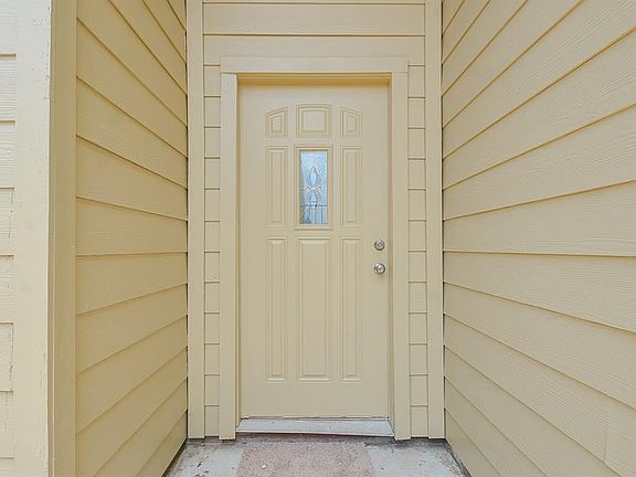 4th image of 1810 Wood Orchard Dr