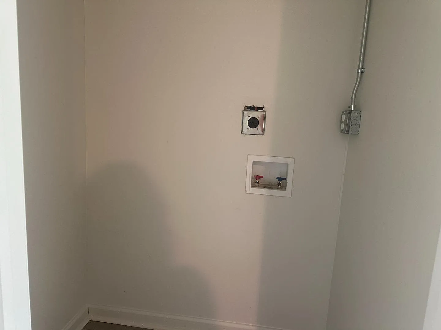 1213 MLK Jr. Blvd. - Apartment 20 — Photo 3