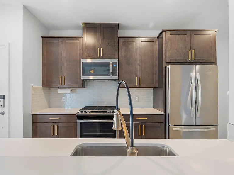 2101 Montopolis Dr #11 — Photo 6