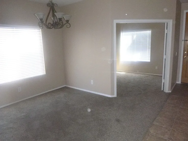 428 E Cheyenne Rd — Photo 4