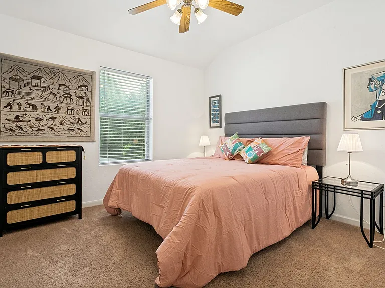 10 Oakwell Farms Pkwy — Photo 20