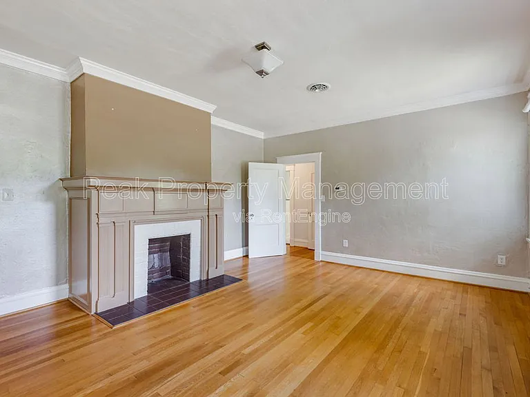 1404 Wilmington Ave W #B — Photo 5