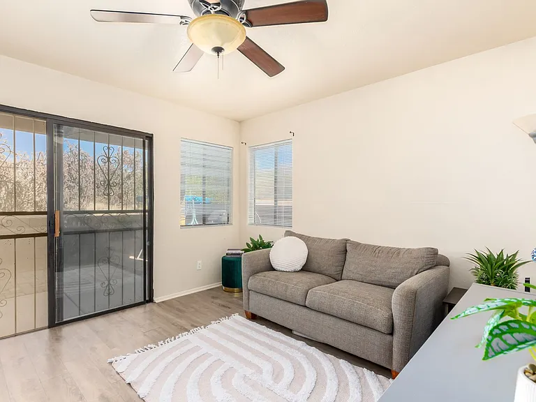 10472 N Fair Mountain Dr — Photo 8