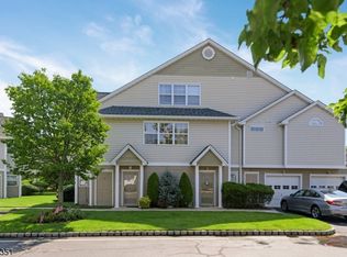 21 Mayer Dr, Clifton, NJ 07012