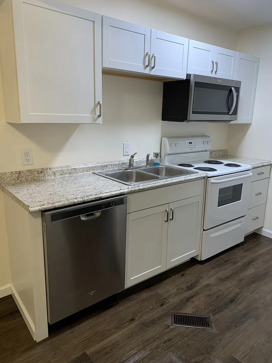 Photo 2 of 14 - 1619 Mansfield St #2 - Cincinnati, OH Building Photo - 1619 Mansfield St #2