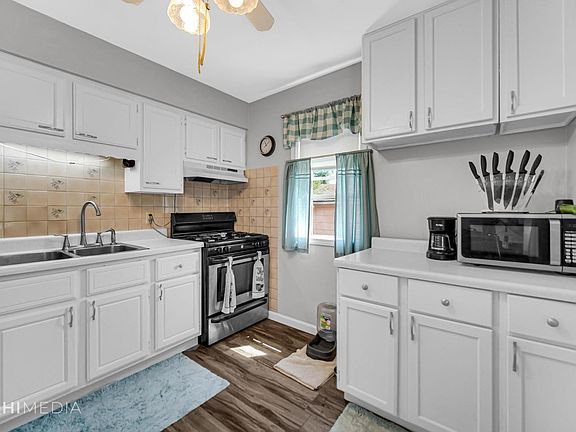 5th image of 6819 Schneider Ave