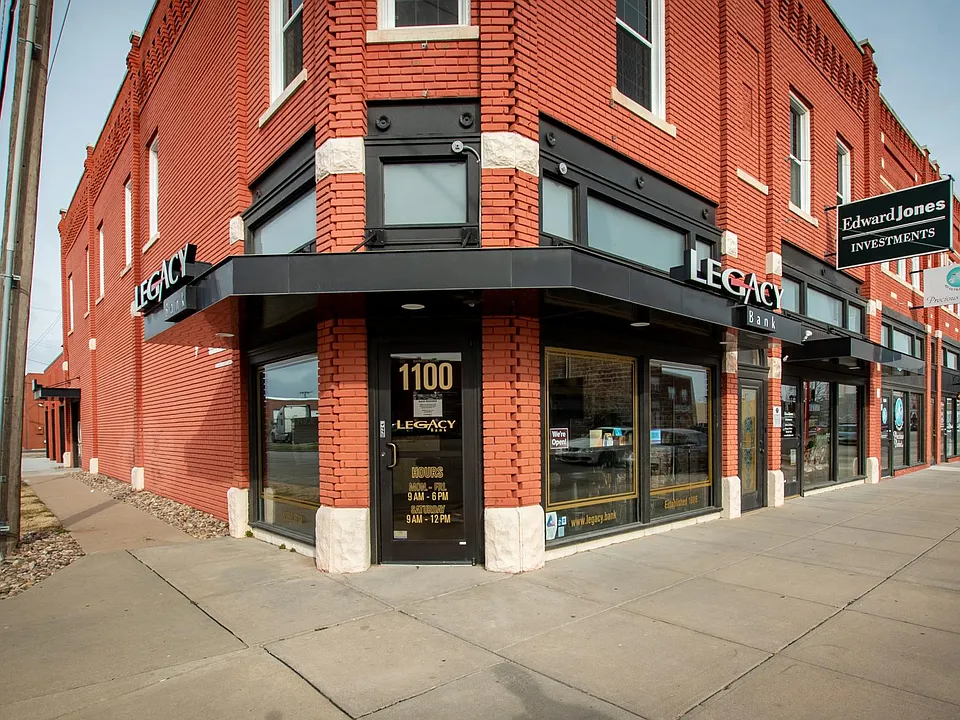 1108 E Douglas Ave #D