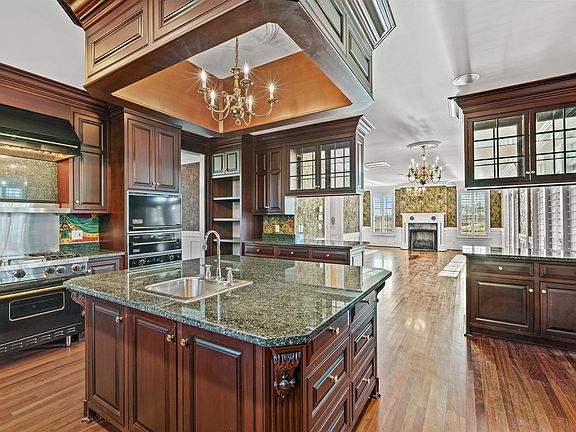 4th image of 101 Greenwich Dr.