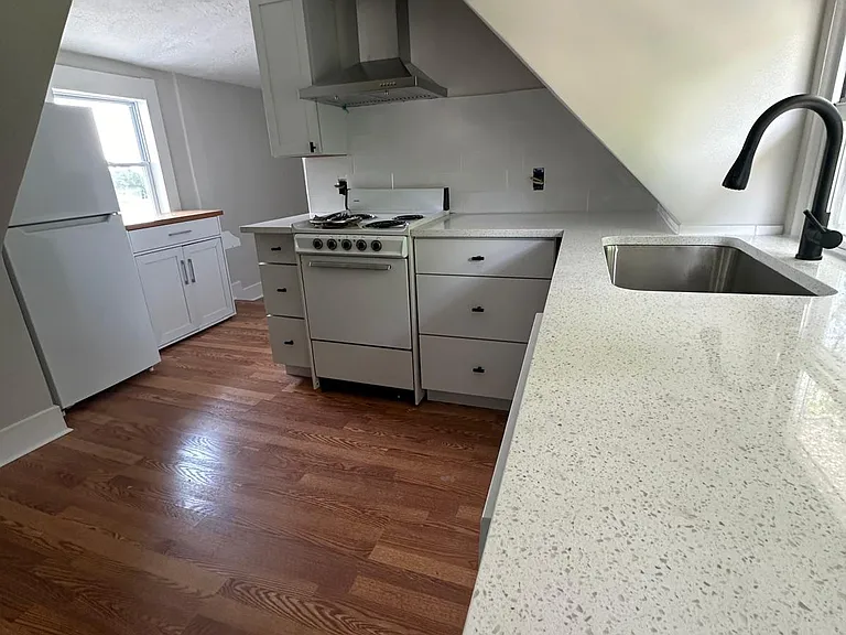 5954 Phillips Ave #3 — Photo 14