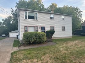 841 E Robinson St, North Tonawanda, NY