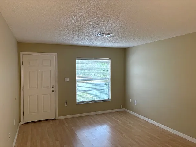 55+ Community 6165 Chesham Dr. New Port Richey 2 bed Condo — Photo 2