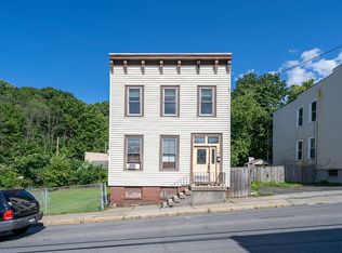 8 Stowe Ave, Troy, NY 12180