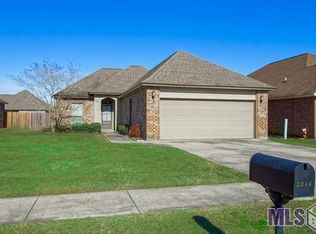 3244 Nicholson Lake Dr, Baton Rouge, LA 70810