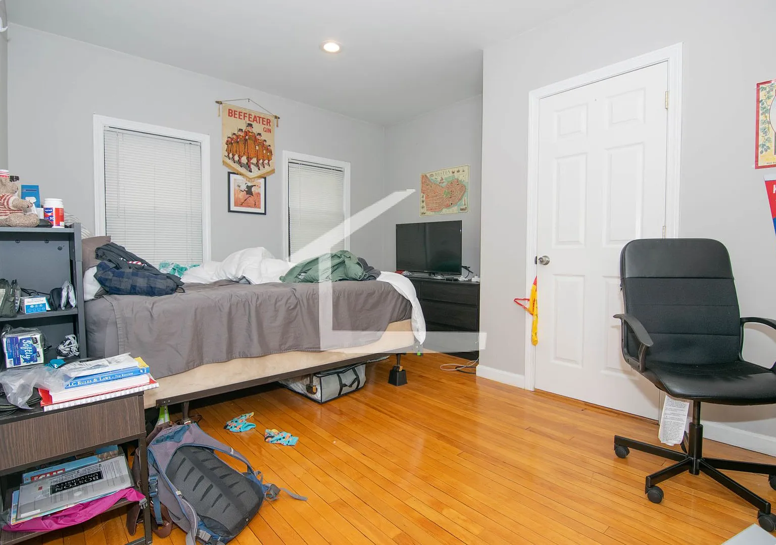 4 bed in Allston — Photo 3