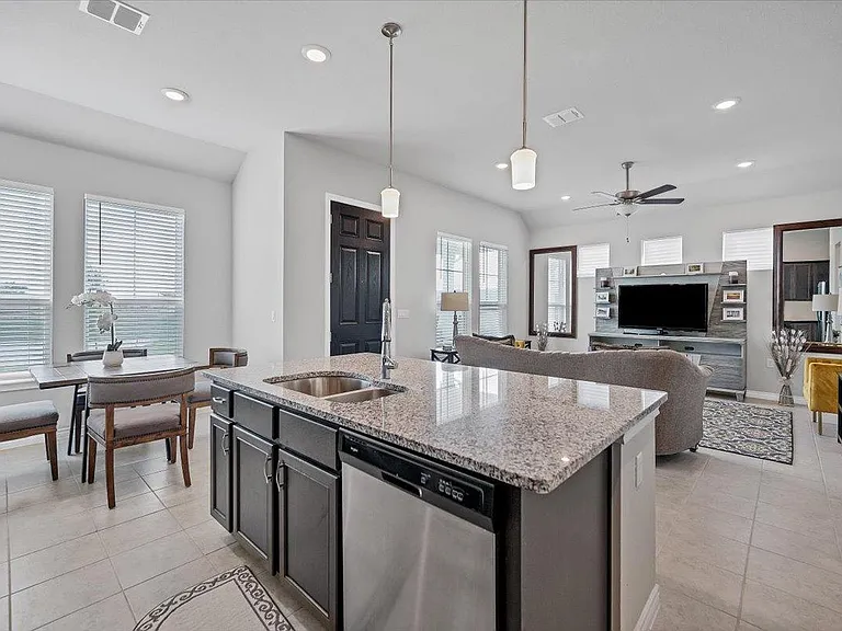 125 Harborside Dr #102 — Photo 12