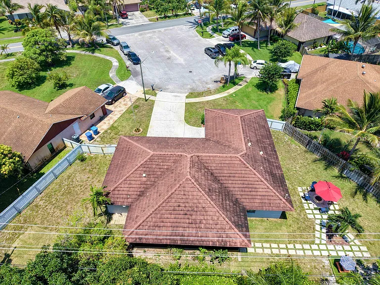 1127 Sea Pines Way — Photo 13