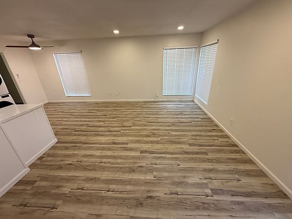 3rd image of 4606 Voltaire St